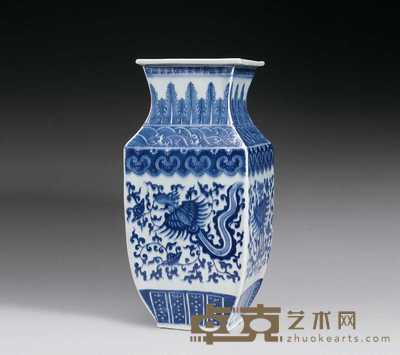 清嘉庆 青花缠枝莲四方瓶 高39cm；18×15cm